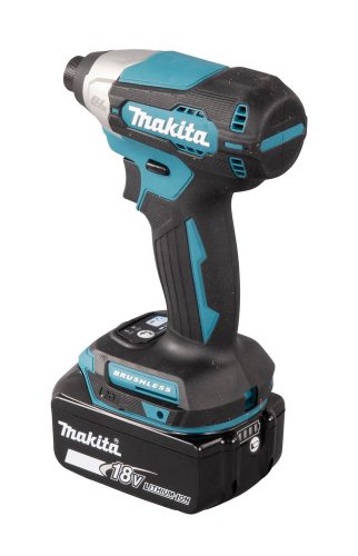 Makita DTD157RTJ 18V akkumulátoros ütvecsarozó 2x5.0 Ah akkuval