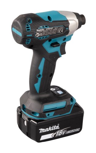 Makita DTD157RTJ 18V akkumulátoros ütvecsarozó 2x5.0 Ah akkuval