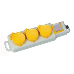 Entac elosztó 3-as 5m kapcsolós  csapófedeles IP44