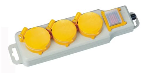 Entac elosztó 3-as 5m kapcsolós  csapófedeles IP44