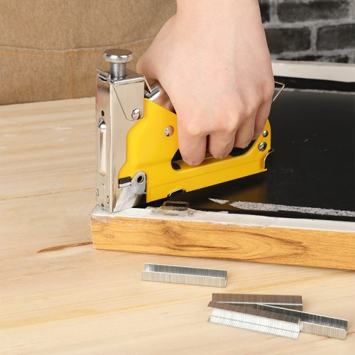 DELI D-típusú tűzőkapocs 1000db/csomag EDL238015-1