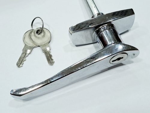 Erkélyajtó kilincs zárható