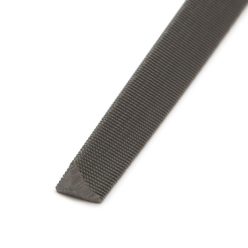 Reszelő háromélű 250/1 nyelezett