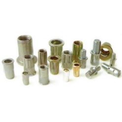 Rennsteig szegecsfejező 4mm