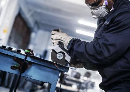 Bosch PRO Stainless Steel and Metal kötőanyaggal készült vágótárcsa, 125 x 1 x 22,23 mm, egyenes