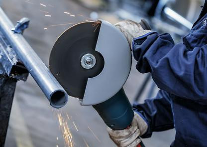 Bosch PRO Stainless Steel and Metal kötőanyaggal készült tisztítókorong, 125 x 6 x 22,23 mm, süllyesztett középrésszel