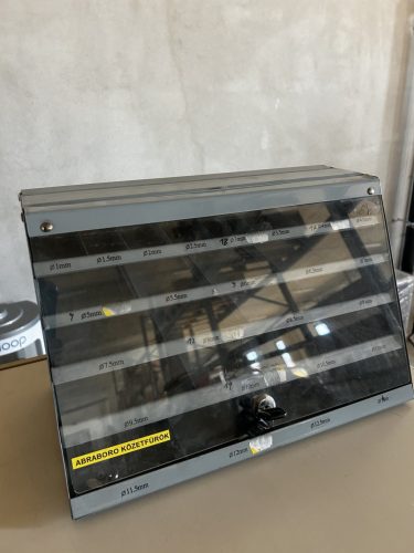 Fúrószár tartó display