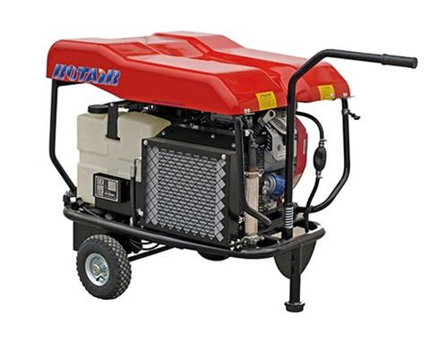 VRK 120 AE 1.200L/min Nyitott kasztnis kompresszor, kerekekkel ellátott kereten, négyütemű motor, levegőhűtéses, önindítós