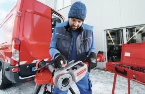 ROTHENBERGER, SUPERTRONIC 2000 E, akkumulátoros menetmetsző gép, BSPT R 1/2"-2" menetmetsző fejekkel, ROFIX adapterrel, ROBP 18/4 Li-Power akkumulátorral és töltővel