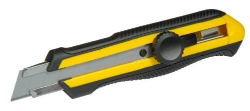 18MM-ES TÖRDELHETŐ PENGÉS KÉS,NINCS + 3 PENGE